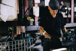 愛知県小牧市にて製造業の金属プレス加工企業様のホームページ・パンフレット用写真撮影
